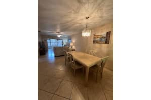 2666 WOODGATE LANE, SARASOTA, FL 34231 - MLS#MFRA4592990