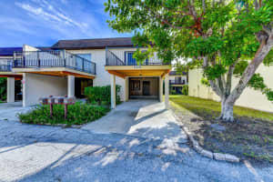 3324 RAMBLEWOOD COURT, SARASOTA, FL 34237 Sold 09/27/24