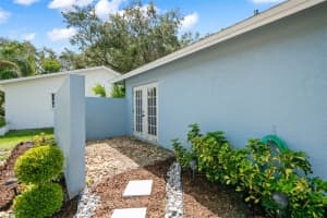 3934 Basswood Dr, Sarasota, FL 34232, Sold 12/20/23