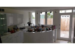 5528 AVENIDA DEL MARE, SARASOTA, FL 34242 Sold 01/17/24