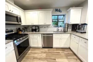 5068 VILLAGE GARDENS DRIVE, SARASOTA, FL 34234 Sold 02/09/24