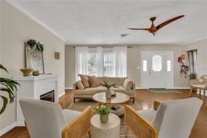 2449 BREAKWATER CIRCLE, SARASOTA, FL 34231 - MLS#MFRA4593400