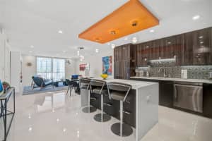 101 GULFSTREAM AVENUE, SARASOTA, FL 34236 Sold 03/29/24