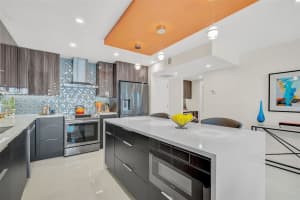 101 GULFSTREAM AVENUE, SARASOTA, FL 34236 Sold 03/29/24