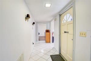 2737 RIVERBLUFF WAY, SARASOTA, FL 34231 Sold 03/20/24