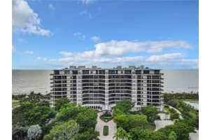 435 L AMBIANCE DRIVE, LONGBOAT KEY, FL 34228 Sold 03/12/24