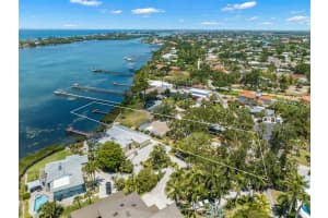 2305 BAYSHORE ROAD, NOKOMIS, FL 34275 Sold 02/08/24