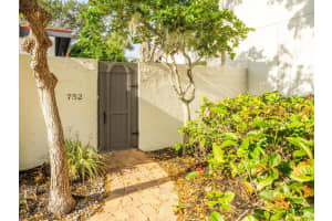 752 SARABAY ROAD, OSPREY, FL 34229 Sold 03/19/24