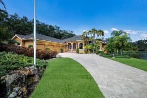 2578 DICK WILSON DRIVE, SARASOTA, FL 34240 Sold 02/20/24