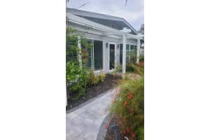 425 McKinley Dr, Sarasota, FL 34236, Sold 01/12/24