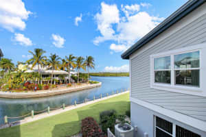 1373 SIESTA BAYSIDE DRIVE, SARASOTA, FL 34242 - MLS#MFRA4594327
