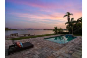 832 FREELING DRIVE, SARASOTA, FL 34242 Sold 03/15/24