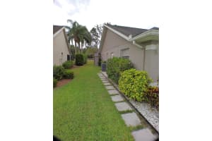 5814 CARRIAGE DRIVE, SARASOTA, FL 34243 Sold 03/29/24