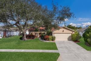 3817 EASTON STREET, SARASOTA, FL 34238 Sold 02/21/24