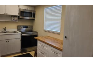 1350 PORTOFINO DRIVE, SARASOTA, FL 34242 Sold 05/03/24