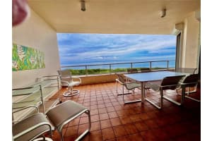 3040 GRAND BAY BOULEVARD, LONGBOAT KEY, FL 34228 Sold 08/22/24