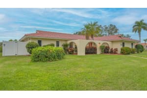 2906 TUCKERSTOWN DRIVE, SARASOTA, FL 34231 Sold 03/11/24