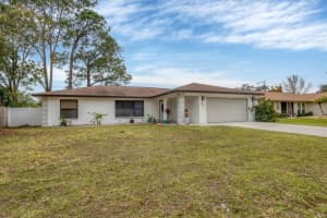 8461 CYPRESS LAKE CIRCLE, SARASOTA, FL 34243 Sold 03/05/24