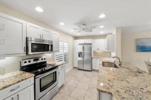4540 GULF OF MEXICO DRIVE, LONGBOAT KEY, FL 34228 Sold 10/18/24