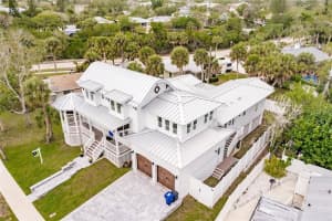 615 CALLE DEL OTONO, SARASOTA, FL 34242 Sold 05/14/24