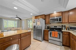 5477 RIVERBLUFF CIRCLE, SARASOTA, FL 34231 Sold 02/28/24