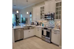 5561 CANNES CIRCLE, SARASOTA, FL 34231 Sold 05/30/24