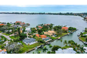 1761 SANDALWOOD DRIVE, SARASOTA, FL 34231 Sold 05/16/24