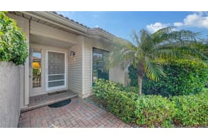 4943 KESTRAL PARK WAY, SARASOTA, FL 34231 Sold 02/15/24