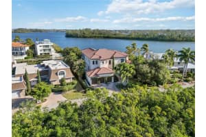 825 TROPICAL CIRCLE, SARASOTA, FL 34242 Sold 02/23/24