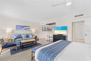 230 SANDS POINT ROAD, LONGBOAT KEY, FL 34228 Sold 03/06/24