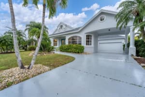 4727 HALYARD DRIVE, BRADENTON, FL 34208 Sold 09/20/24