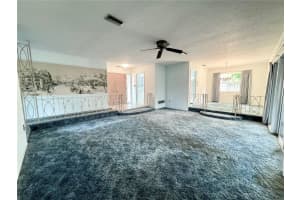 3921 PIN OAKS STREET, SARASOTA, FL 34232 Sold 02/14/24