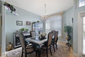 3715 72ND AVE E, SARASOTA, FL 34243 Sold 03/01/24