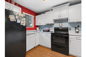 6033 34TH STREET, BRADENTON, FL 34210 Sold 05/10/24