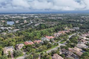 8323 GROSVENOR COURT, UNIVERSITY PARK, FL 34201 Sold 03/01/24
