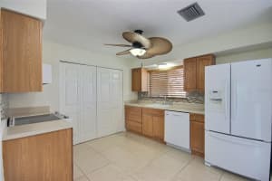 4557 NARRAGANSET TRL #69, SARASOTA, FL 34233 Sold 04/30/24