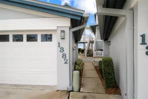 1382 SIESTA BAYSIDE DRIVE, SARASOTA, FL 34242 - MLS#MFRA4596171
