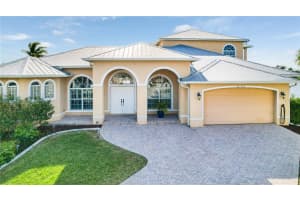 2132 20TH PLACE, CAPE CORAL, FL 33990 Sold 08/21/24