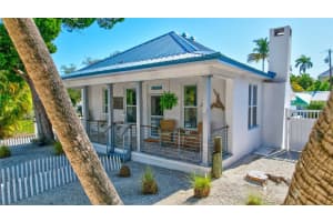 610 BROADWAY STREET, LONGBOAT KEY, FL 34228 Sold 05/17/24