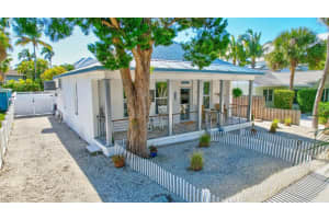 610 BROADWAY STREET, LONGBOAT KEY, FL 34228 Sold 05/17/24