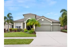 322 LONDONDERRY DRIVE, SARASOTA, FL 34240 Sold 05/20/24