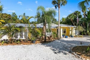 357 ISLAND CIRCLE, SARASOTA, FL 34242 Sold 04/11/24