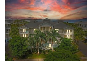 7820 34th Ave W #202, BRADENTON