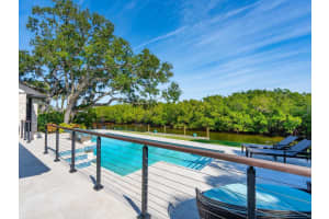 5322 SIESTA COVE DRIVE, SARASOTA, FL 34242 Sold 03/15/24