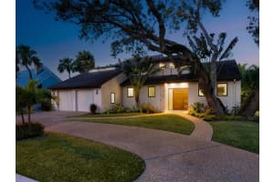 5322 SIESTA COVE DRIVE, SARASOTA, FL 34242 Sold 03/15/24