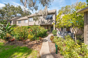 1701 CLOWER CREEK DRIVE, SARASOTA, FL 34231 Sold 07/08/24