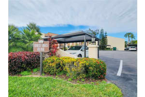 2612 CLUBHOUSE DRIVE, SARASOTA, FL 34232 Sold 05/08/24