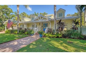 1715 SOUTH DRIVE, SARASOTA, FL 34239 Sold 08/02/24