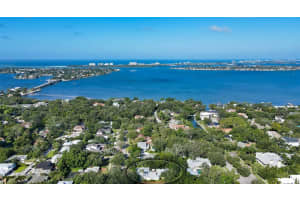 1715 SOUTH DRIVE, SARASOTA, FL 34239 Sold 08/02/24