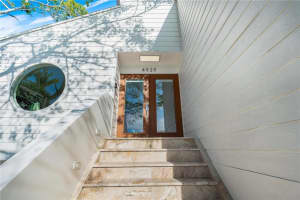 4939 COMMONWEALTH DRIVE, SARASOTA, FL 34242 Sold 11/21/24